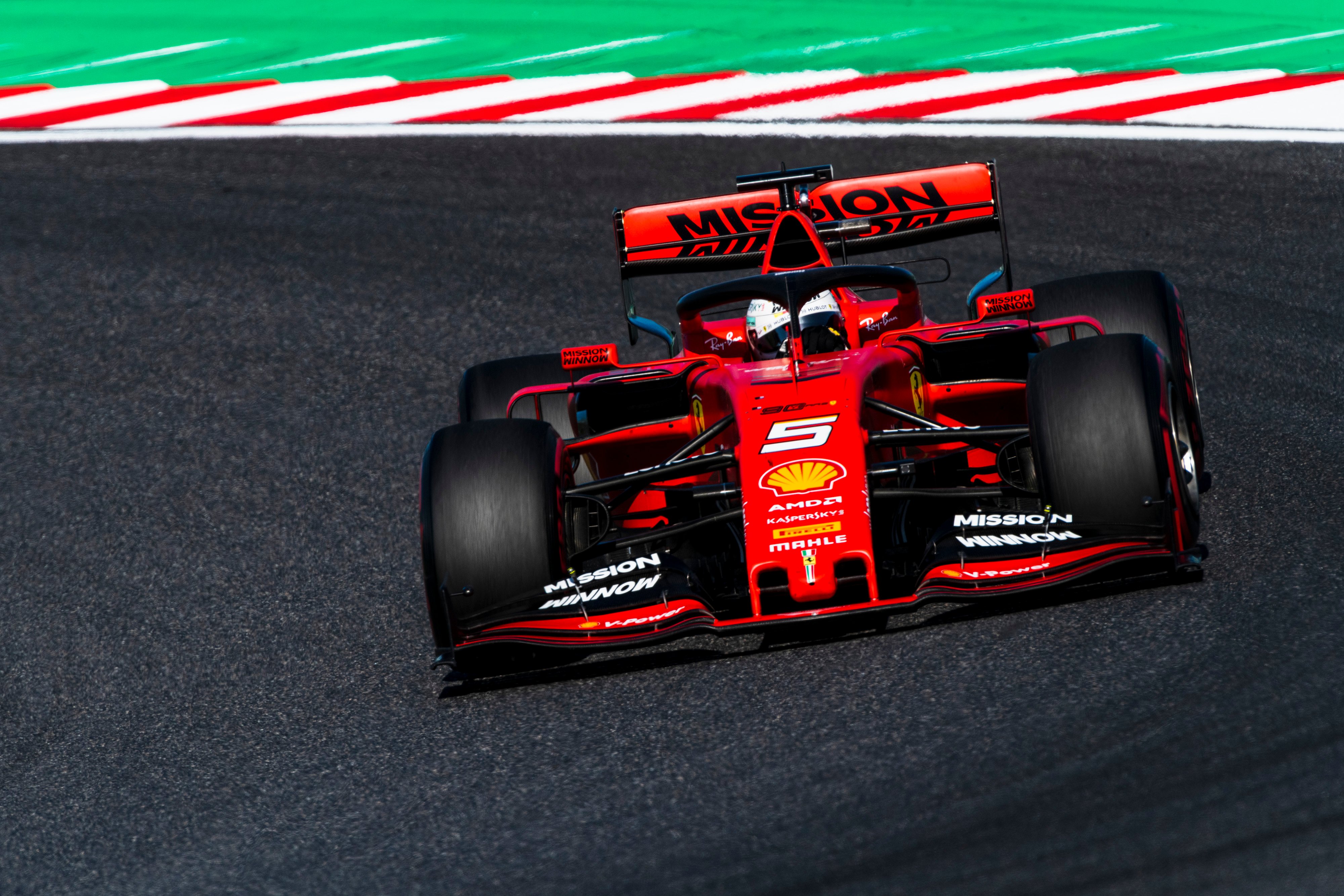 Vettel durante la carrera en Suzuka