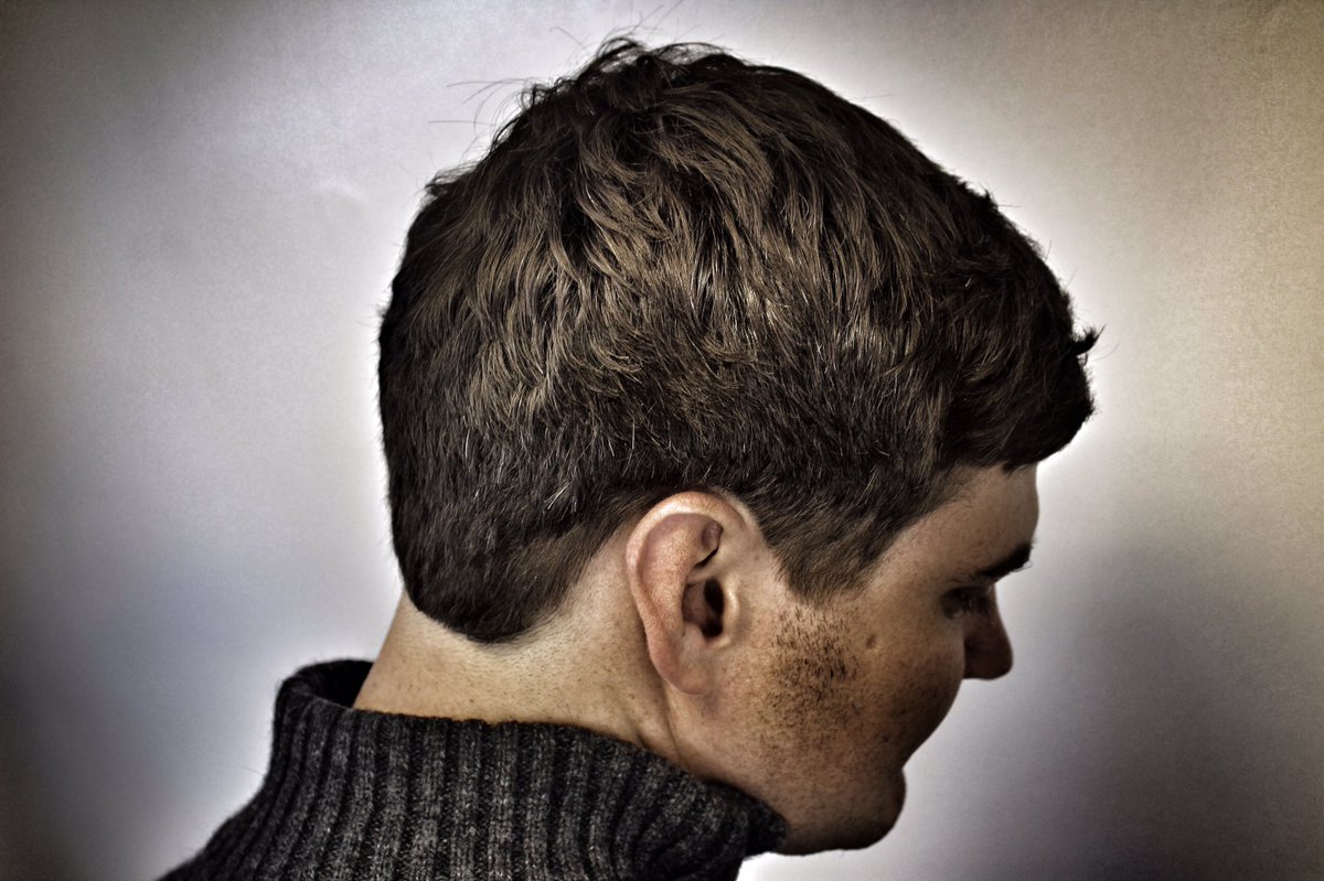 twardleworth's tweet photo. Silhouette
.
.
.

@akitoscissors  @thefinestbarbers @barberinspirations  @squire_hair @britishmasterbarbers
#teamakito #akitofamily  #groomsman #tobiaswardleworth #barberpost #barbers #squirehair #barberinsperations #eastbourne #eastbournebarbers #eastbournepier #eastbournebeach https://t.co/fzVXUNnhAQ
