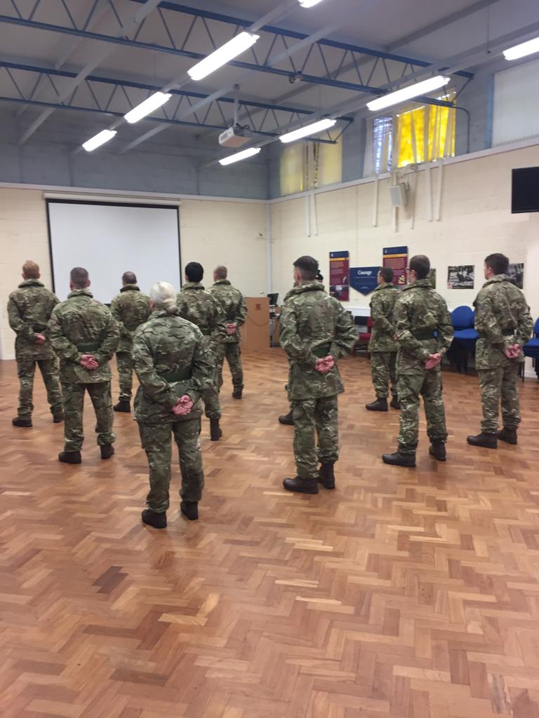 RIrishRegiment's tweet photo. More proof that our recruiting campaign is working.

9 more @NI_Infantry recruits passing out of Ph1 @ATU_NI today. 

Presented their caubeens by Comd 38X. Great success this year so far
#moreyet #ArmyReserves #FaB

#RIRISHRESERVES☘️ https://t.co/mGIpNnTS1X