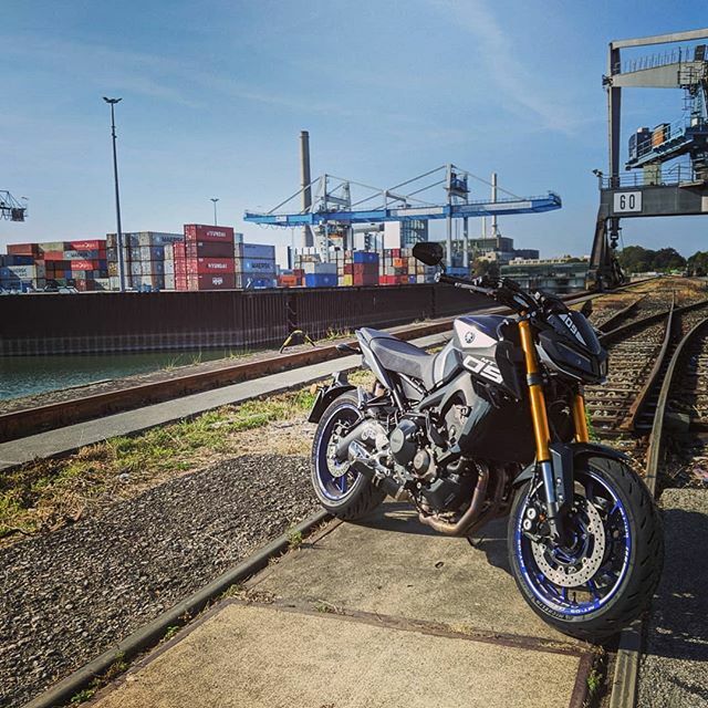 SCOPPEX's tweet photo. hopefully not the last sunny day 😅
. —————————————
Yamaha MT09 SP 🇯🇵
- Arrow Thunder Exhaust - Highsider Mirrors - Motogadget turn signals - Rizoma Windscreen
. —————————————
#motorcycle #mt09 #mt09sp #Yamaha #nakedbike #braap #wheelie #schleifen #kurve #bikeporn #arrow #por… https://t.co/0bVlBVPFuj