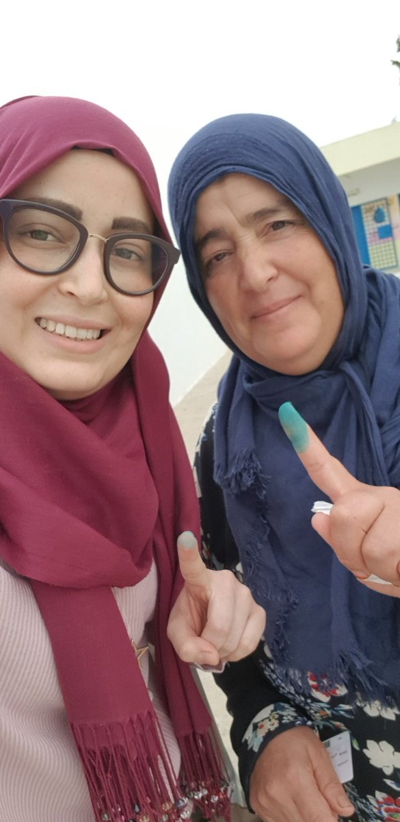 #تونس_بعد_الثورة_خير ✌🇹🇳❤
#قيس_سعيد_رئيسنا 
#تونس_تحتفل