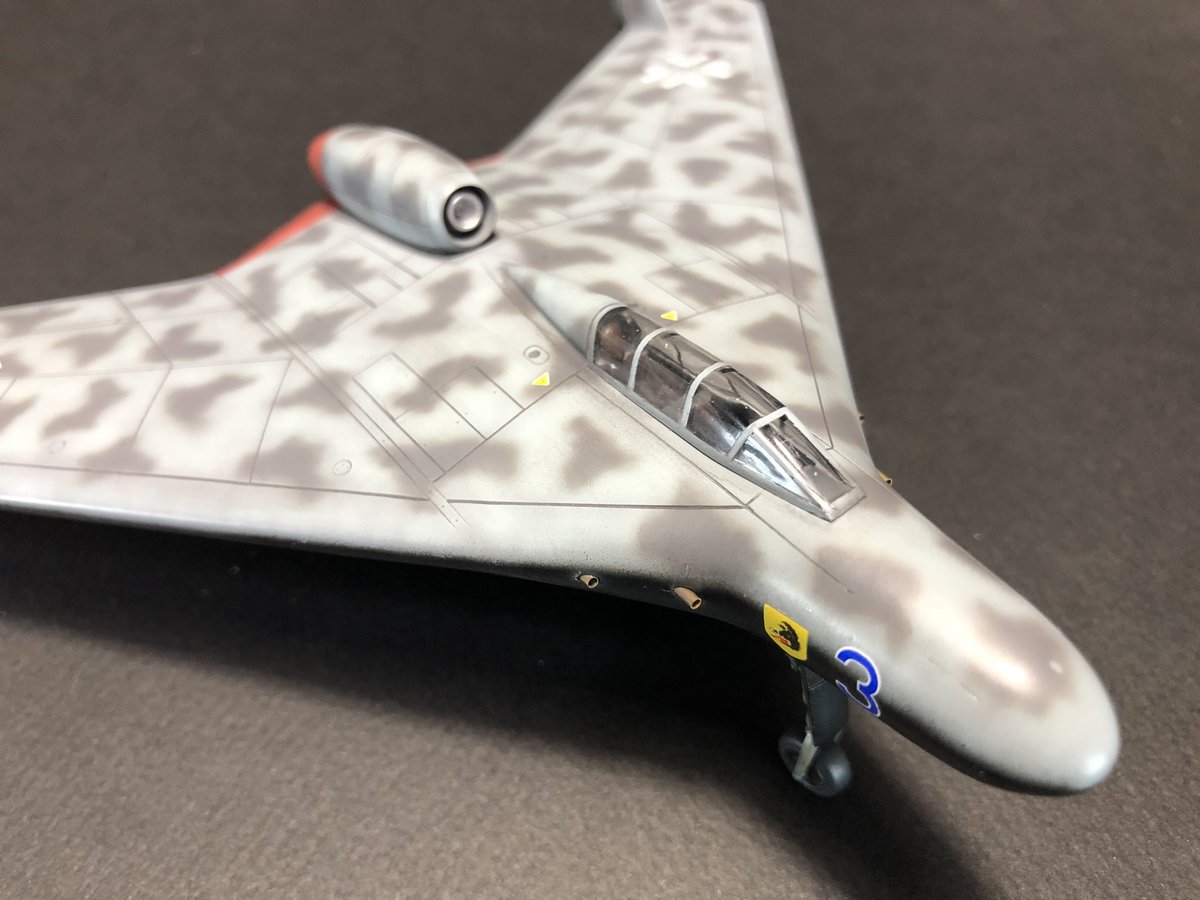 醤油皿 レベル31 1 72 ゴータ P 60c 1 ドイツ変態 計画機 ゴータ製だからホルテンの発展型扱いになるのかな 計画で終わった機体なのに何故か夜戦型とかのバリエーションまで考えるのが大好きなドイツ人 キットはazモデル製 比較的出来は良さげ ただし翼端
