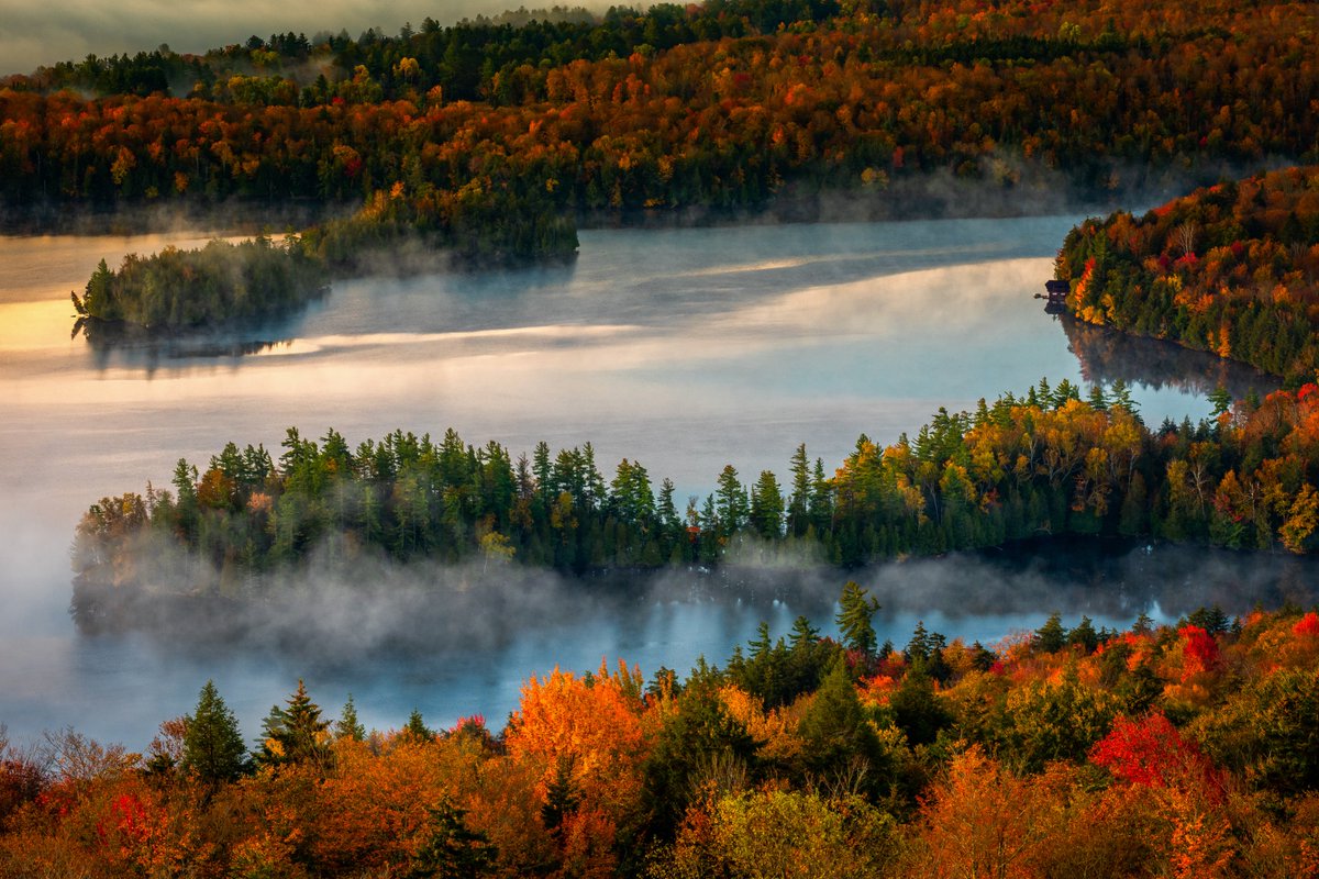 djrocks66's tweet photo. The early morning fog lifts to reveal the splendor of Fall color in the Adirondacks. @fujifilm_northamerica @fujifilm_xseries #adirondacks #adk #pureadirondacks #foliage #fall #fallcolors #mountain #mountaintopview #outdoors #upstateny #iloveny #adventure #fujifilm #hiking https://t.co/yfV8VW5JIV