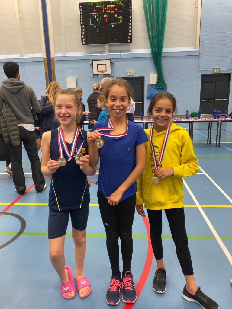 NotreDame_SPORT's tweet photo. Well done to the U11 girls who won their age group today! And Lexi for coming 2nd in her age group #TeamND #OnArole https://t.co/FBtmc0frKu