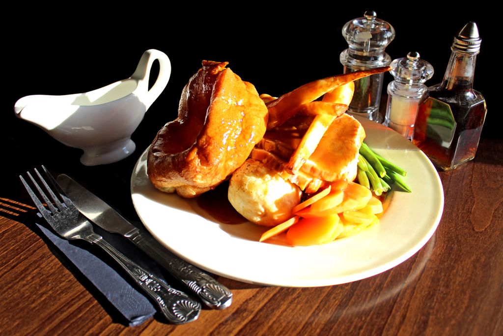 LyonsNantHall's tweet photo. Come along to The Lyons Nant Hall Hotel today and enjoy a delicious Sunday Carvery. View our menu here: https://t.co/S4YLNqGOQy https://t.co/MxFSbb9Xrx