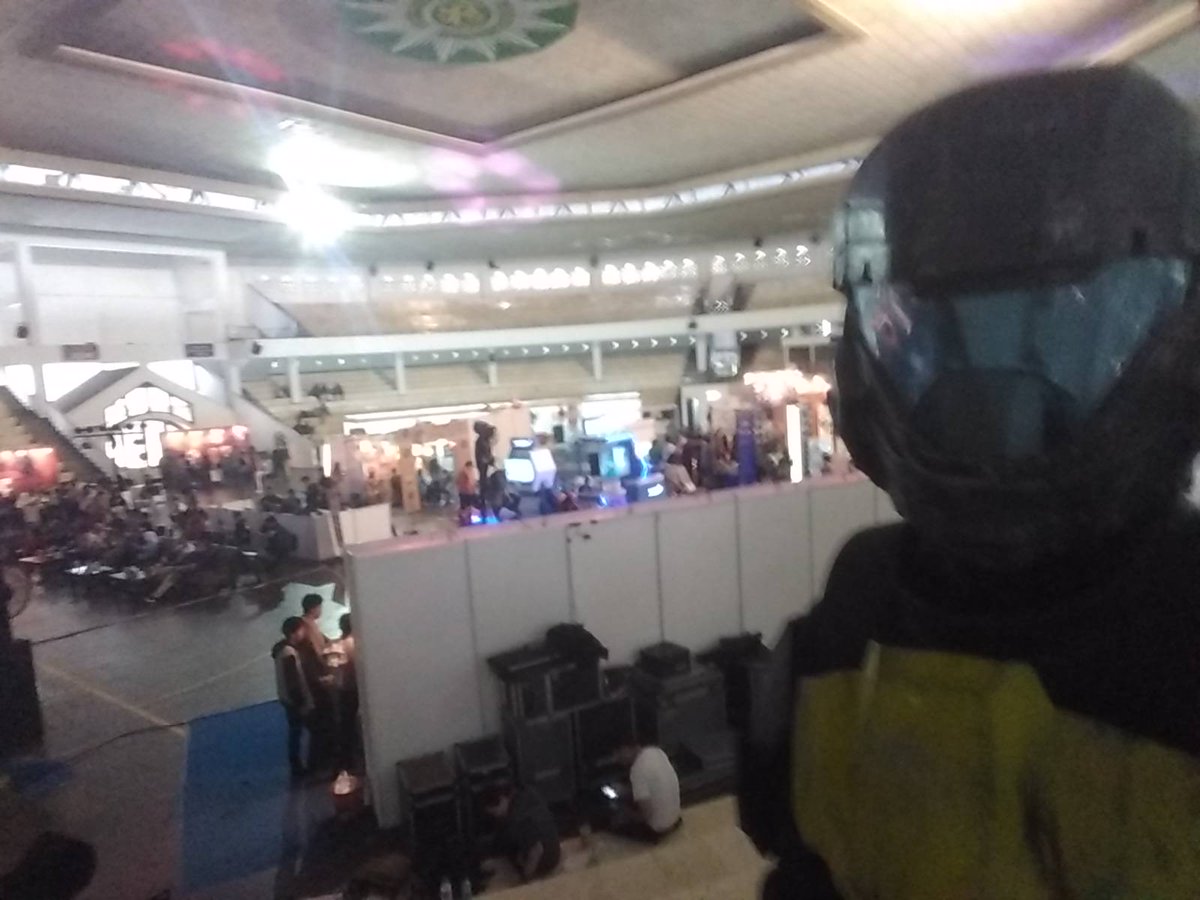 3D_uncle_Jev's tweet photo. Me wandering with my ODST suit at #KAIeSport event in University dome😅😅

#HALO https://t.co/hTGl02sQgR