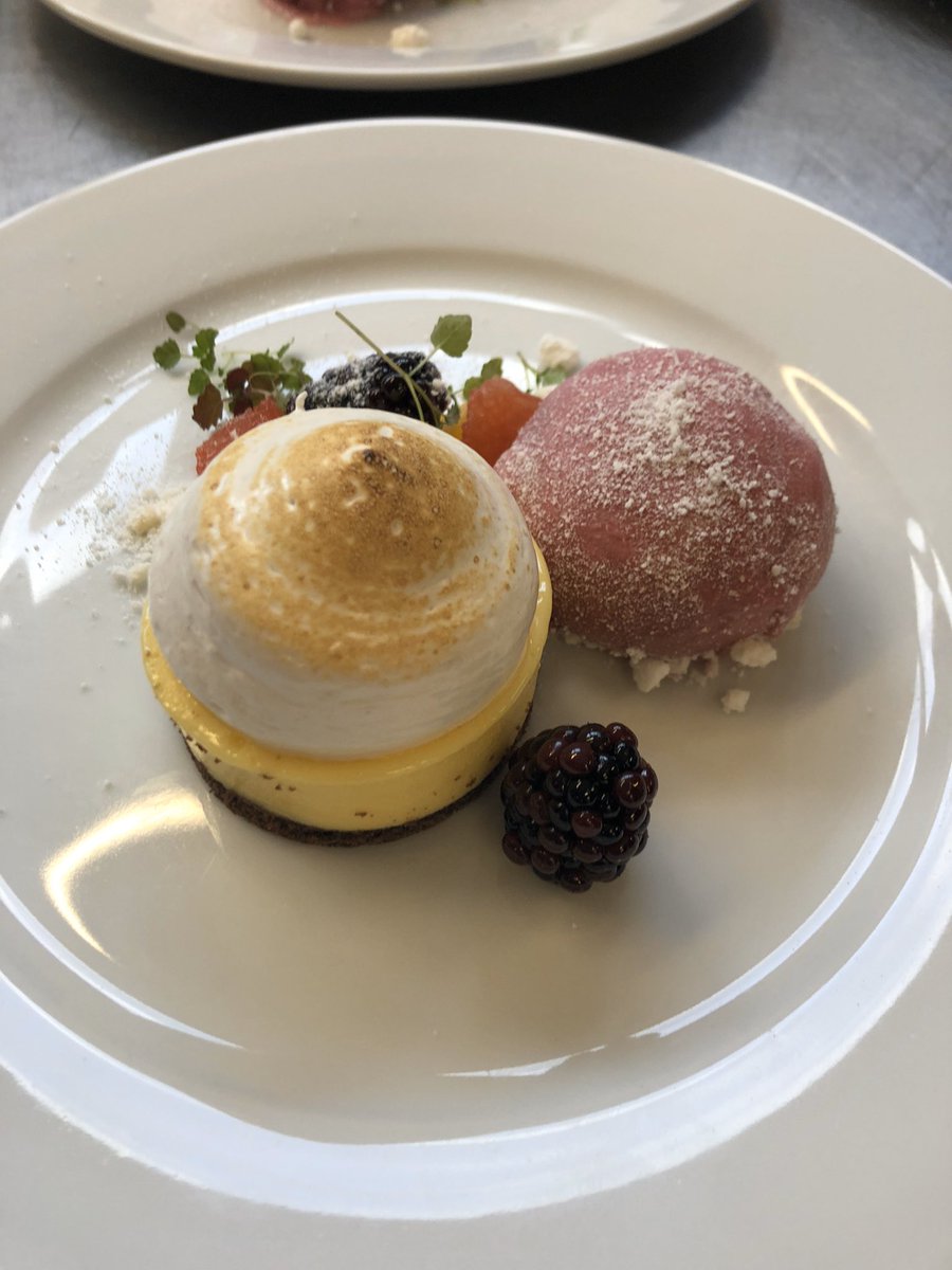 It’s Friday it’s headmaster 6th form lunch #itlooksgoodtastesgood <a href="/YarmSchool/">Yarm School</a> <a href="/Richard10071972/">Richard hardy</a> <a href="/MichelleHought3/">Michelle Houghton</a> <a href="/IndiesSodexo/">IndependentsBySodexo</a>