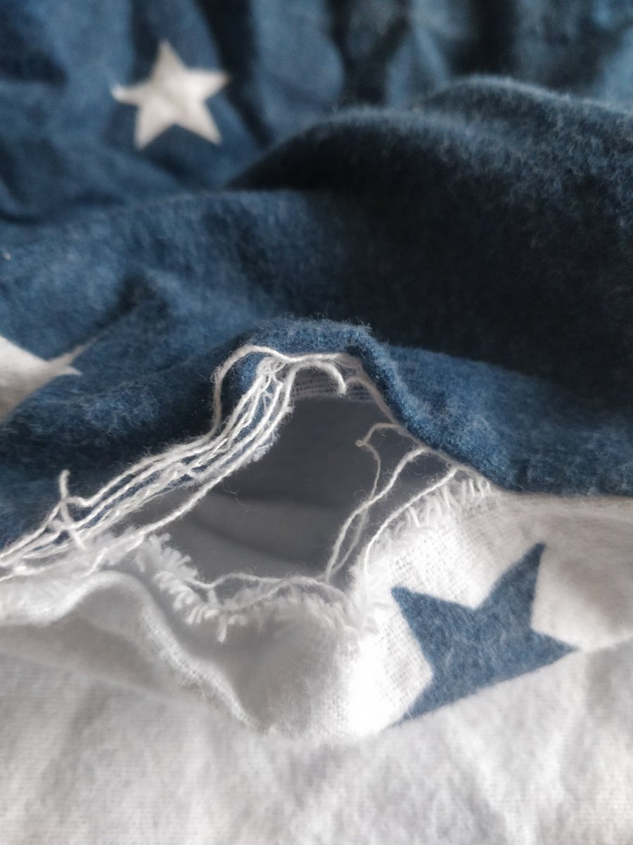 gormanboy's tweet photo. @Tesco hey, purchased bedding yesterday from Streatham Extra. Washed it per instructions and it has ripped open. Am looking for receipt now but fear it's already in the bin. Anything you can do to help? https://t.co/zdkhpHD33y