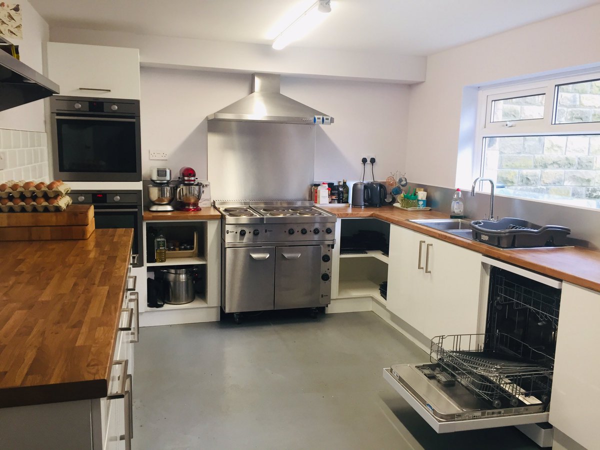 RachAlsKitchen's tweet photo. As we have ended the #weddingseason #sillyseason it felt like the perfect time to get into the #kitchen #hotkitchen #coldkitchen for a #deepclean ... #workspace #shiny #clean ...Now ready for the #Christmasseason .. #5tarhygienerating #level2hygienecertificates ... https://t.co/2Axq5k5YVE