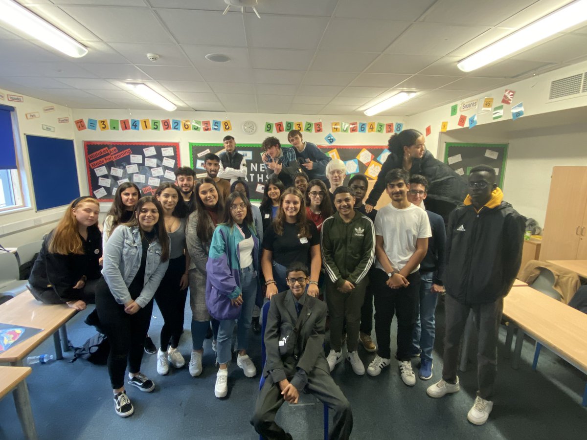 Reflecting from yesterday’s <a href="/bycLIVE/">British Youth Council</a> convention yesterday and the fact that @UKYP &amp; <a href="/bycLIVE/">British Youth Council</a> is more like a family that support each other through it all! We have  MYPs that continue to break barriers &amp; stereotypes✊  

#MakeYourMark #youthvoice