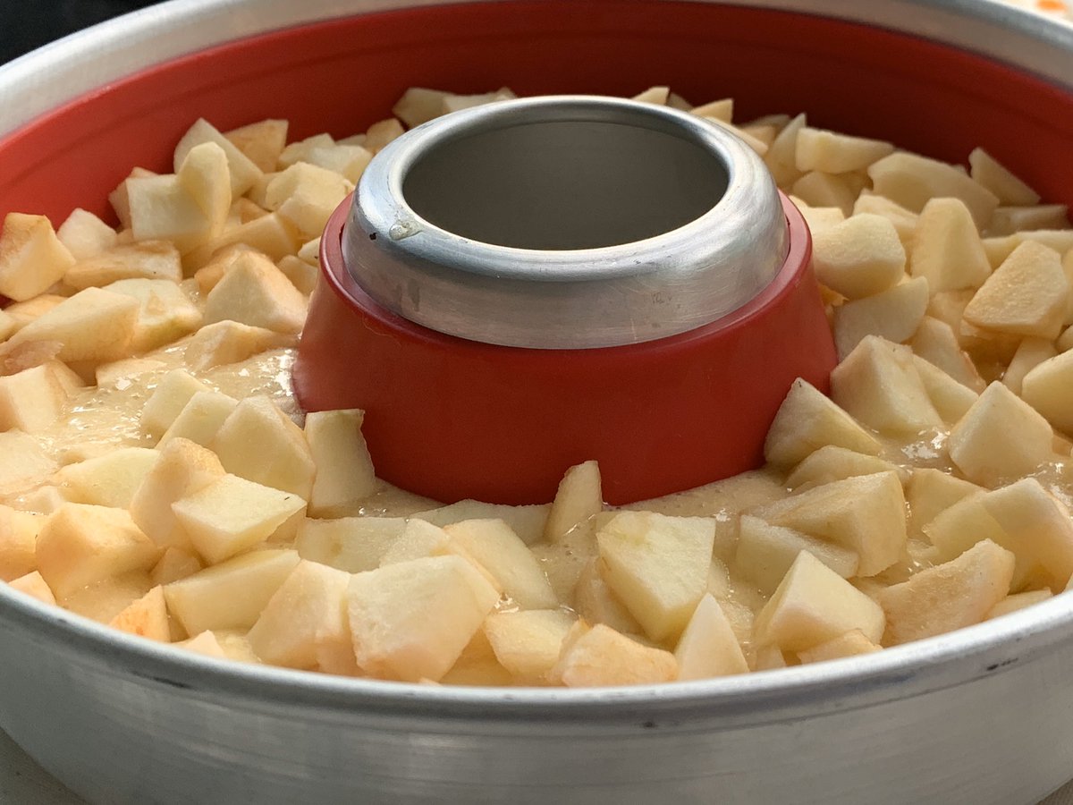 wohnitopia's tweet image. Was frisches im Blog. Einfachen und leckeren Apfelkuchen mit unserem Omnia Ofen. Das Rezept findet ihr unter dem folgenden Link. 

wohnitopia.de/2019/10/apfelk…