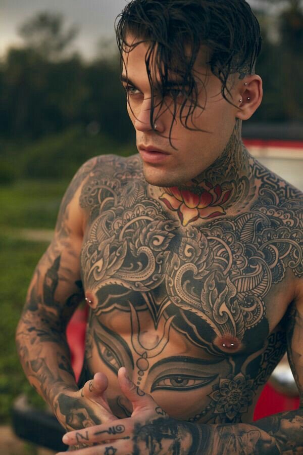 Is he doing the whole #SeductiveSunday thing right?