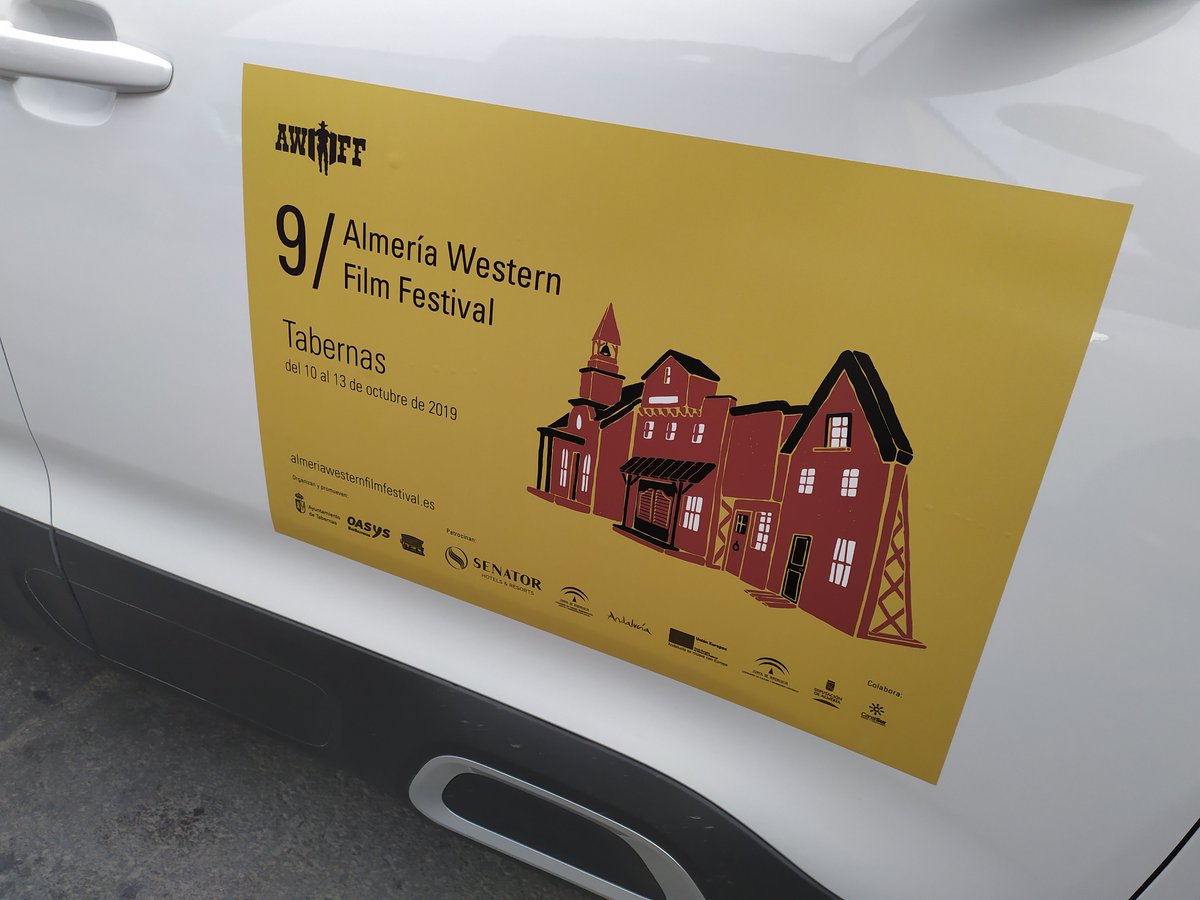 Retour sur les lieux du tournage de 'The Dead West' avec une partie de l'équipe du film à l'occasion du 9ème festival du Western à Almeria pour lequel notre film est en compétition officielle. 🤠 Merci à Scott Martin pour la photo de groupe. 🎥😀