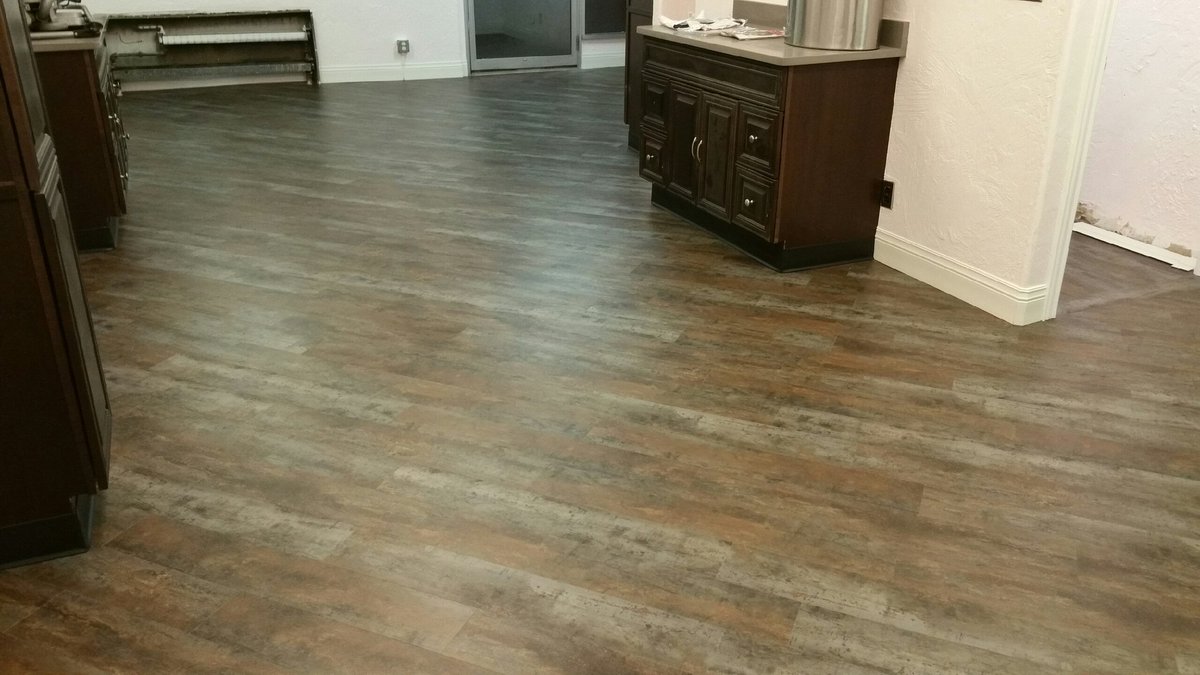 karndeanfitter's tweet photo. A recent design including before &amp; after. What an AMAZING transformation.@karndeanUSA #Opus #Texo #loveyourfloor #LoveKarndean https://t.co/Fozgx283Li