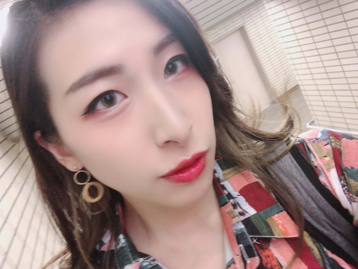 厚化粧すぎて皮膚が呼吸してない Twitter Search Twitter