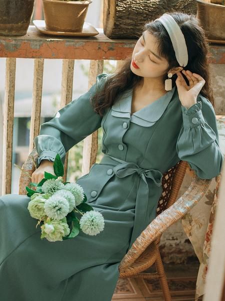 Manusmachina 花緑青のレトロワンピース T Co Ek3ztokucc レトロスタイルなワンピース 花緑青色が美しく 儚げで凛とした雰囲気が漂ってきます 雰囲気をいかして ちょっぴりレトロなドリーミーガールにコーディネート Manusmachina 花緑青のレトロワンピース T Co Ek3ztokucc レトロスタイルなワンピース 花緑青色が美しく 儚げで凛とした雰囲気が漂ってきます 雰囲気をいかして ちょっぴりレトロなドリーミーガールにコーディネート