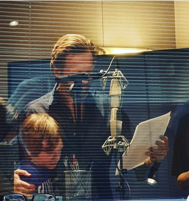 FanFunDamian's tweet photo. Breaking News! Some secret project featuring Damian Lewis is happening... https://t.co/HJzPSVIxMe #DamianLewis #HectorBateman (sharing @hectorbateman's photo from Instagram) https://t.co/oQGsMiwJNd