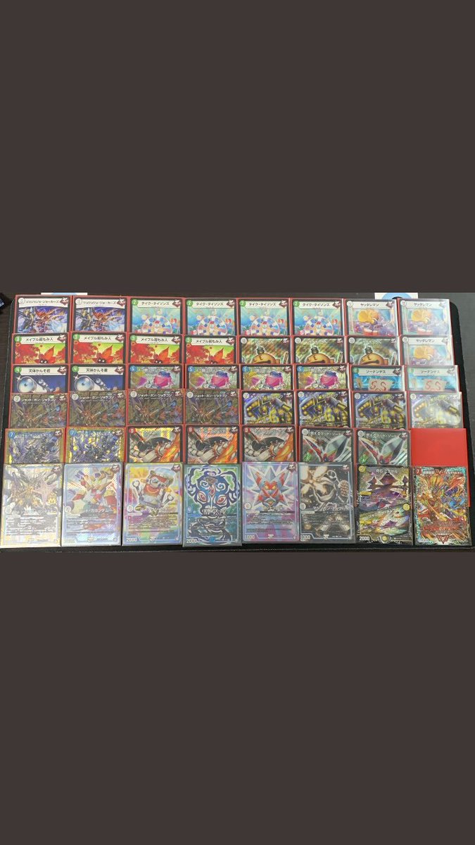 kannsei0289's tweet photo. 先日の博多CSで優勝したジョラゴンジョーカーズです。
リストはマイナン君提案のものです。
プレイには全然自信はありませんでしたが、ほとんどの対戦でタイソンズスタートからの理想ムーブ出来てて正直引き強してたと思いますw
（裏向きは考えればすぐ分かります。）
CS初優勝とても嬉しいです！！ https://t.co/69sRt8pGPn