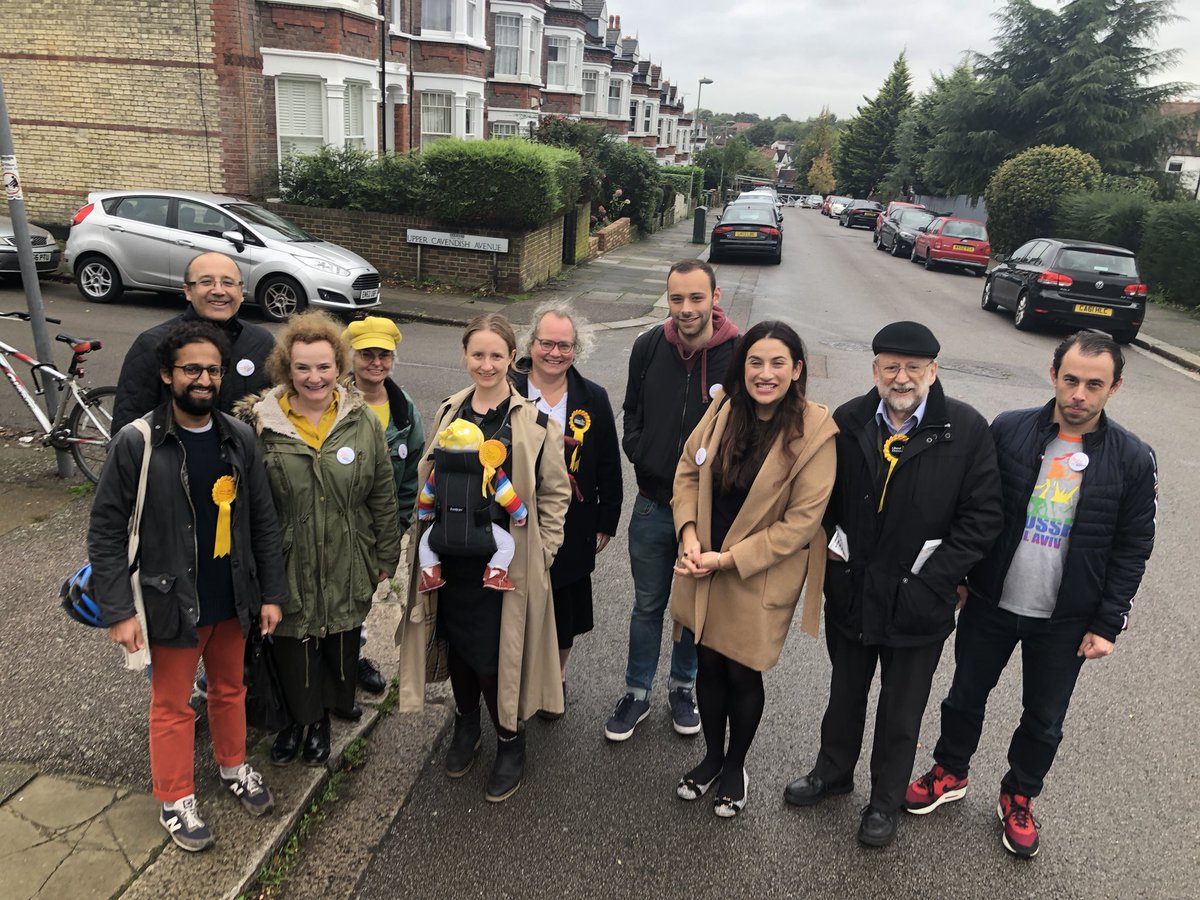 rozgab's tweet image. The view from a passing drone of our fabulous campaign team, out with @lucianaberger in Finchley today! #LibDemDoorstep
