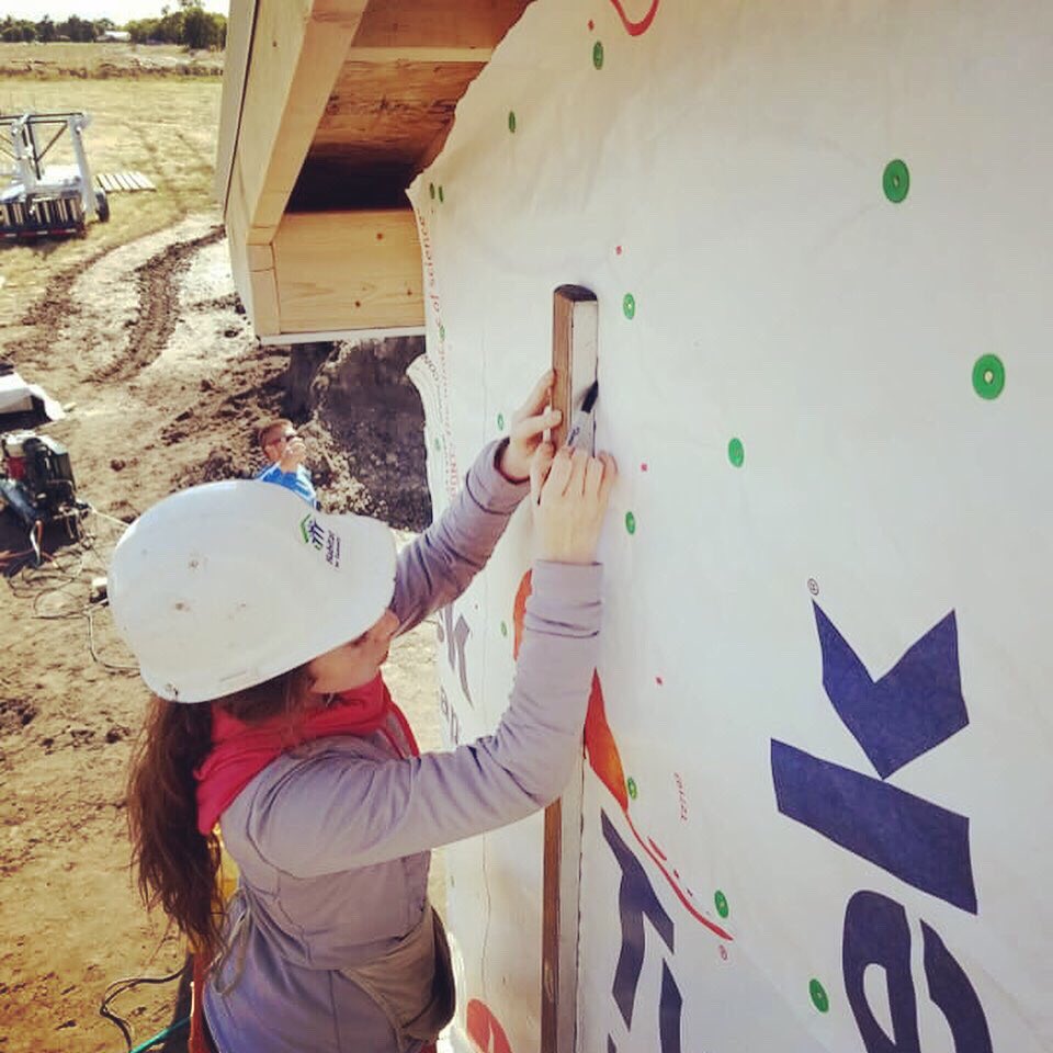 Heartland Health Center and Hornady teamed up for a great day on the construction site! 
#NelsonLane #HabitatforHumanity #HabitatGI <a href="/TeamHornady/">Hornady</a> <a href="/HHCgi/">Heartland Health Ctr</a>