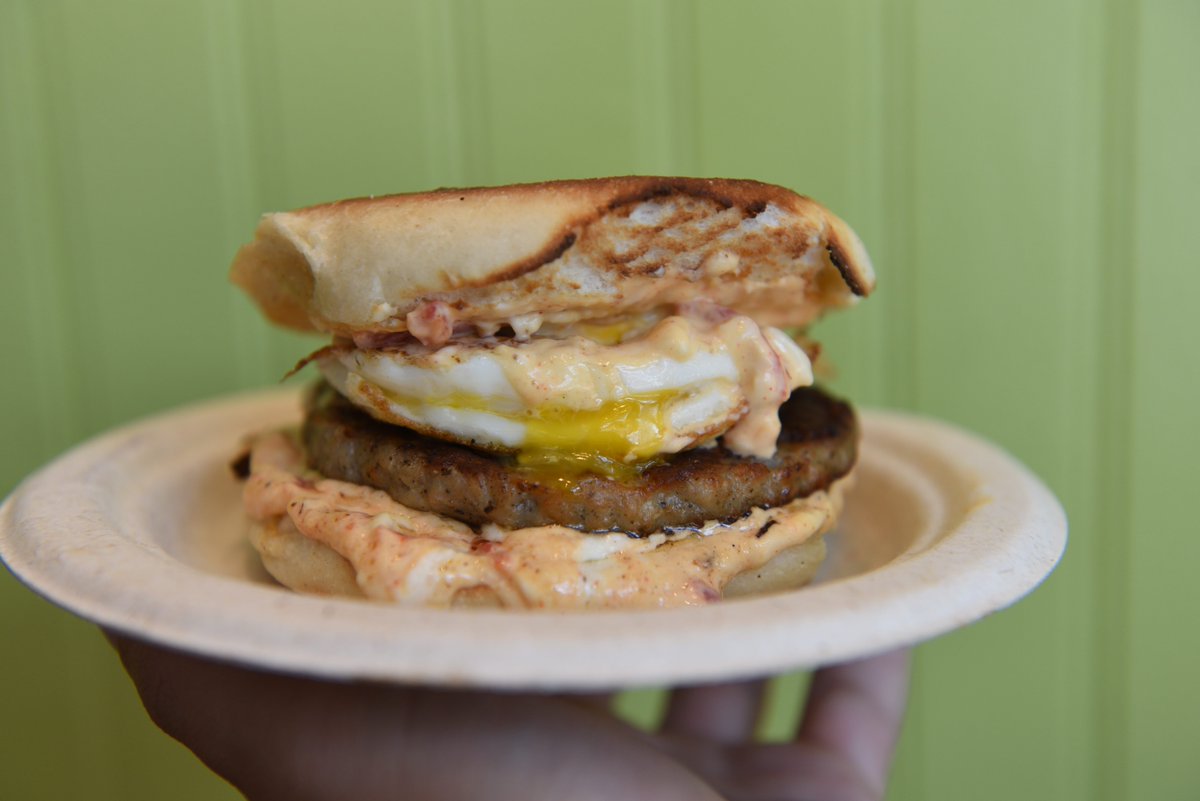 MikeandPattys's tweet photo. Have you tried our Classic brunch sandwich yet?ππ
#yummy #brunchfix #morningslikethis #goodmorning #breakfastinboston #fresh #boston https://t.co/3Eb5qixxAw