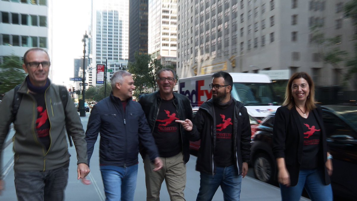 desdemanhattan's tweet photo. @MonicaCarrillo @A3Noticias Equipo #Prometeo #Barcelona #NuevaYork #Bomberos #CallforCode #CallforCode2019 https://t.co/tWVU9ZMcgm