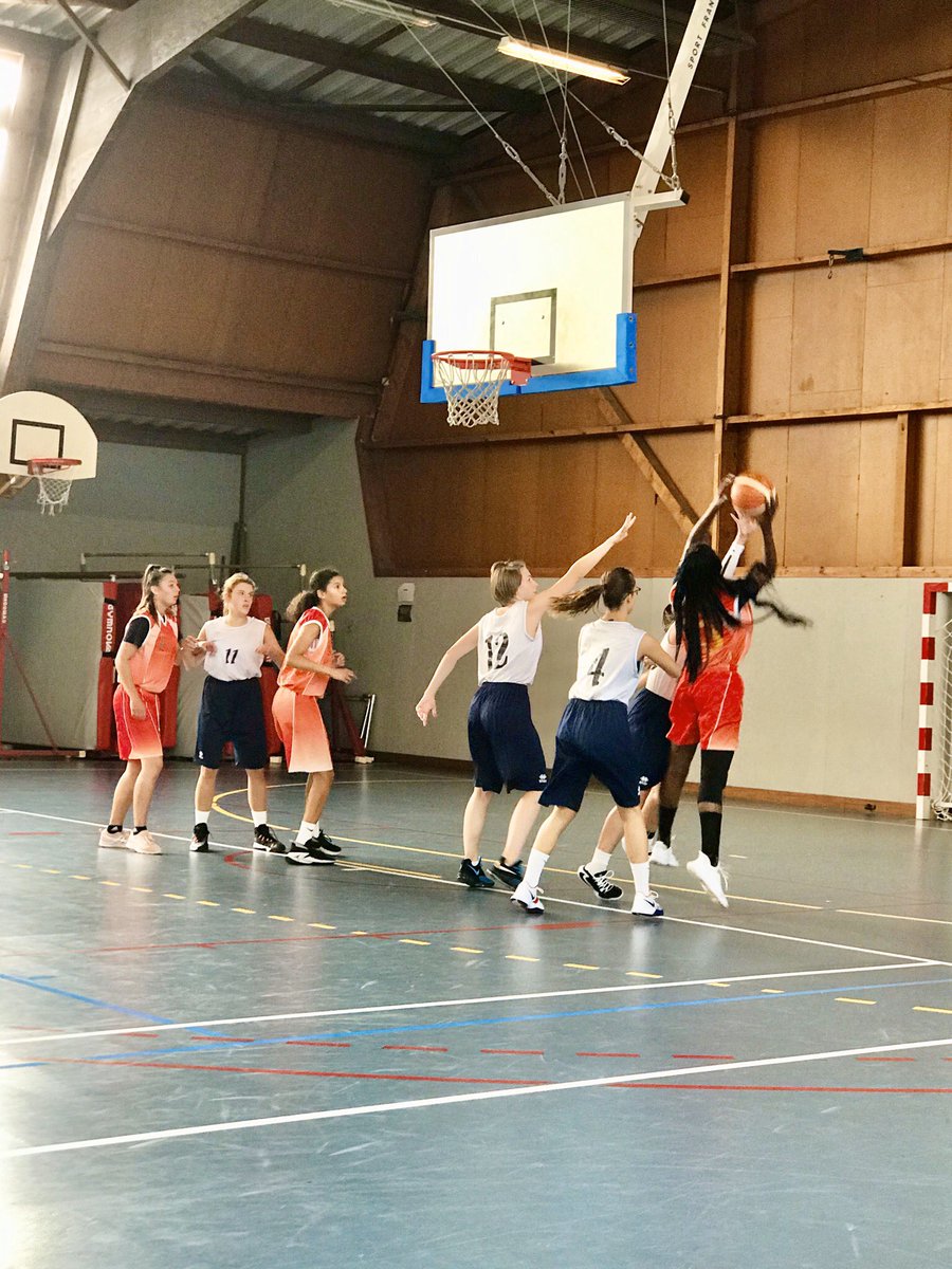 hitwebb's tweet photo. 🔥🔥VICTOIRE🔥🔥 Merci Coach @Esmbb 👏Les Cadettes U18F sont allées décrocher la victoire en s’imposant 77-58 contre @USVBasket !💥🏀🏀⛹️♂️⛹️♀️
#TeamESMBB vs #TeamUSV
@georgeeddy2 @CMollyMitton Venez à #Magnanville soutenir vos équipes 😇 c’est chaud 💫 #hitwebb @ffbasketball https://t.co/O3IjLLJljh