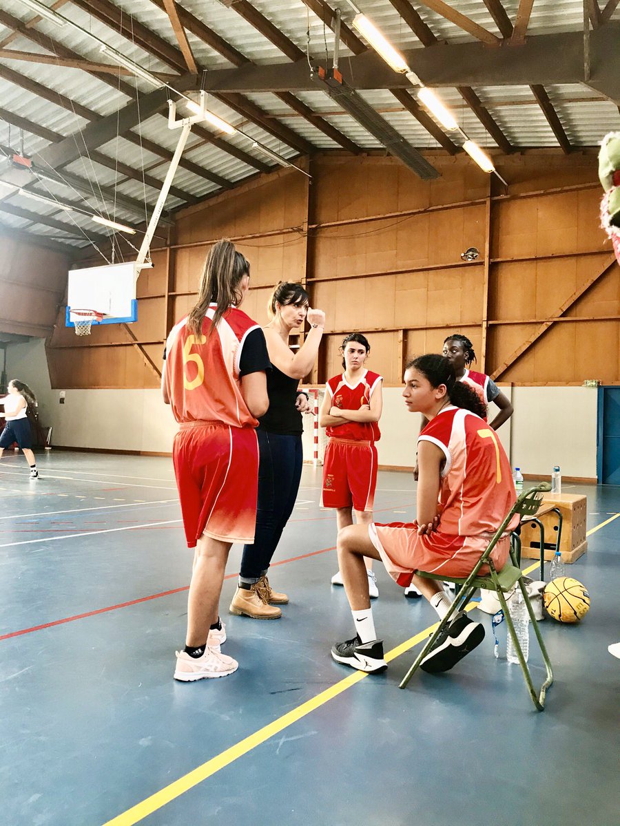 hitwebb's tweet photo. 🔥🔥VICTOIRE🔥🔥 Merci Coach @Esmbb 👏Les Cadettes U18F sont allées décrocher la victoire en s’imposant 77-58 contre @USVBasket !💥🏀🏀⛹️♂️⛹️♀️
#TeamESMBB vs #TeamUSV
@georgeeddy2 @CMollyMitton Venez à #Magnanville soutenir vos équipes 😇 c’est chaud 💫 #hitwebb @ffbasketball https://t.co/O3IjLLJljh