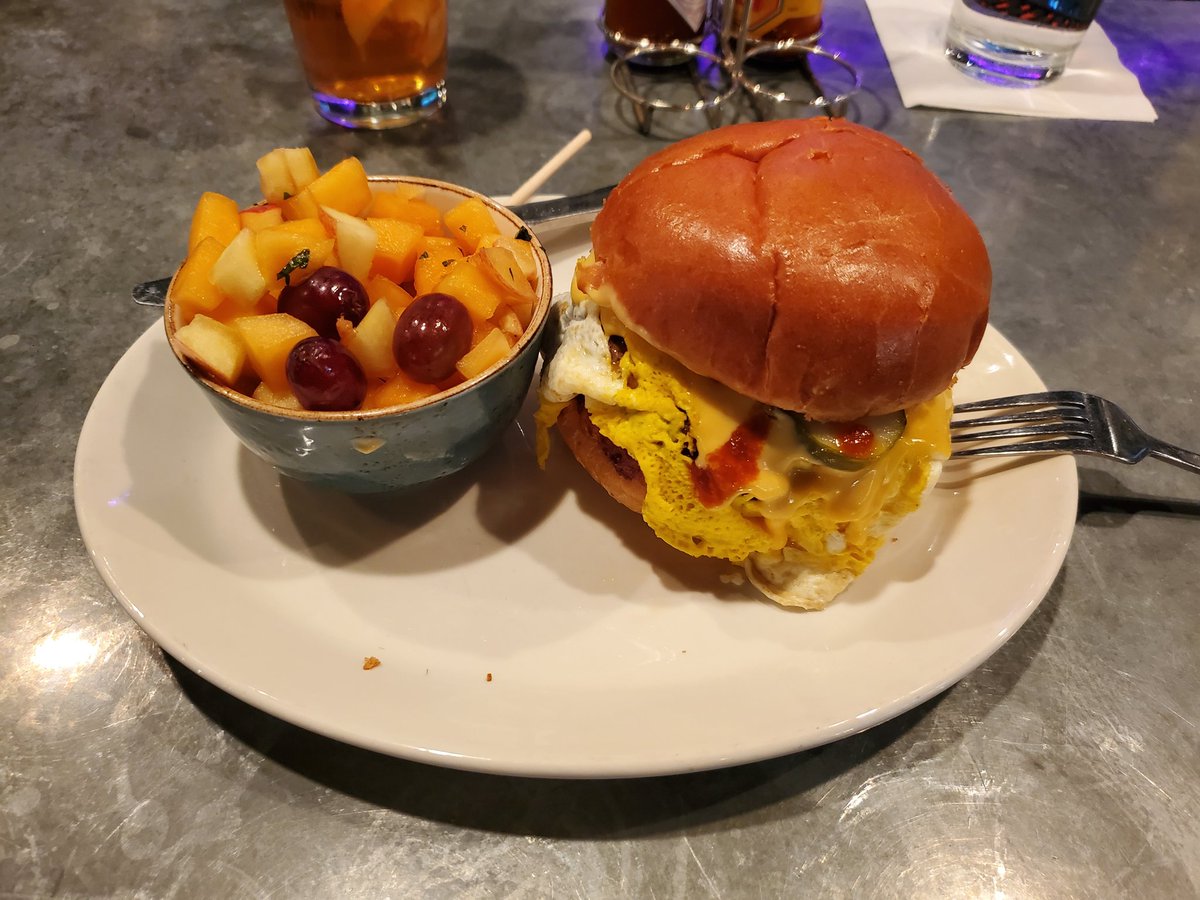 PureTapBeer's tweet image. Nothing beats a @blueplatediner breakfast! Yes, this is breakfast! Wake and Bake burger @longfellowgrill. You don't have to be jealous, but you are.