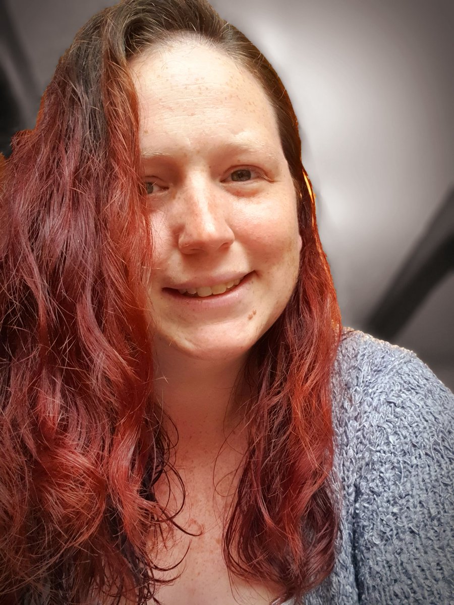 Halie_Christine's tweet image. You know what would go great with my red hair? Eyebrows! God I need to sort my s*** out! 😂 #fivehead #ghostbrows