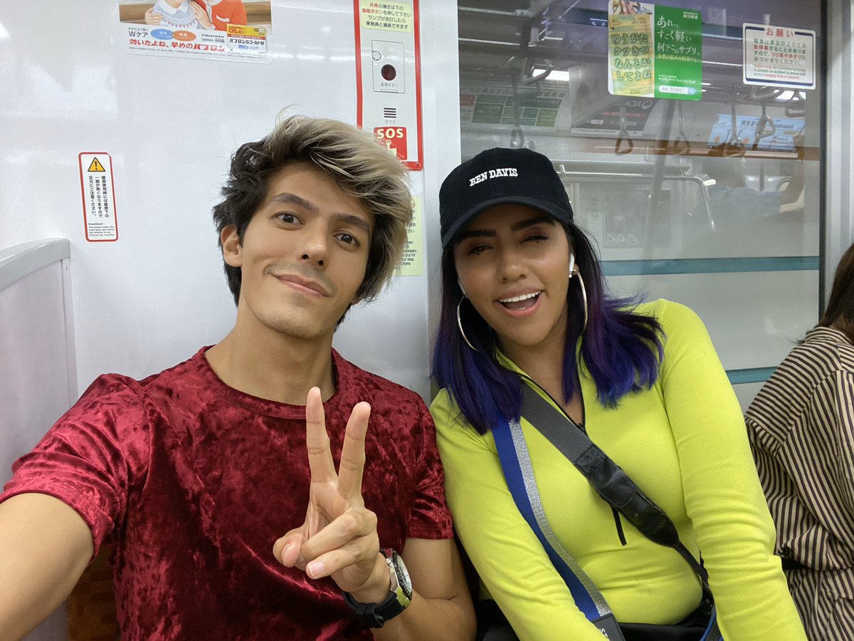 PPTeamRafa's tweet photo. Nos perdimos en el tren Tokio por tomar esta foto. Nos pasamos la estación en la que teníamos que bajar y fue todo un show volver https://t.co/zyeGFkolE9