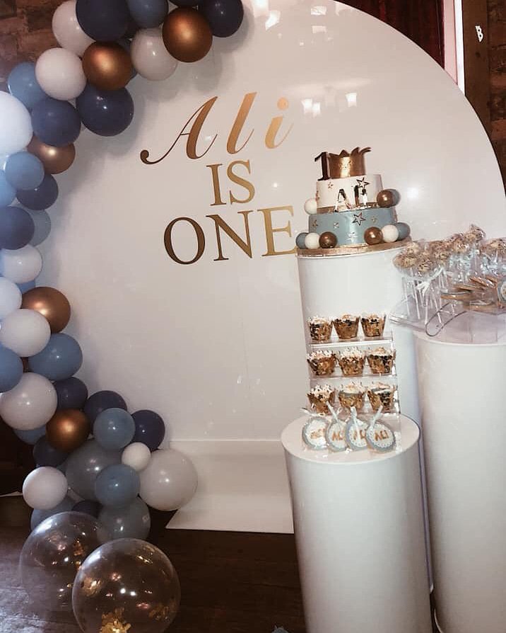 PartiesPanda's tweet image. We Love The Colours used for Ali's First Birthday Celebration! 🎊

#PandaParties #PartyStore #PartySupplies #EventPlanners #PartyPlanners #PastryChefs #Stylists