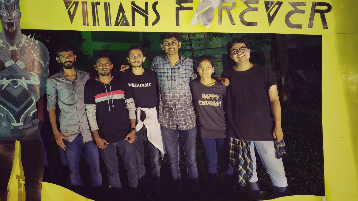 adesh_ramgude's tweet photo. #vishwakarandak'19 #vit #Pune
#DJ night @vit_college https://t.co/GVAHKAEHR9