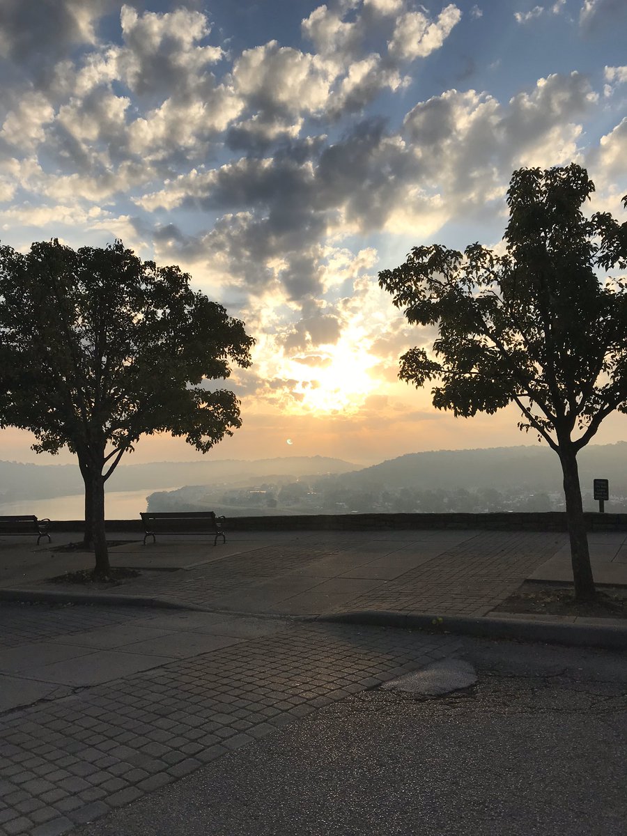 MarketplexPR's tweet image. Cincinnati sunrise
