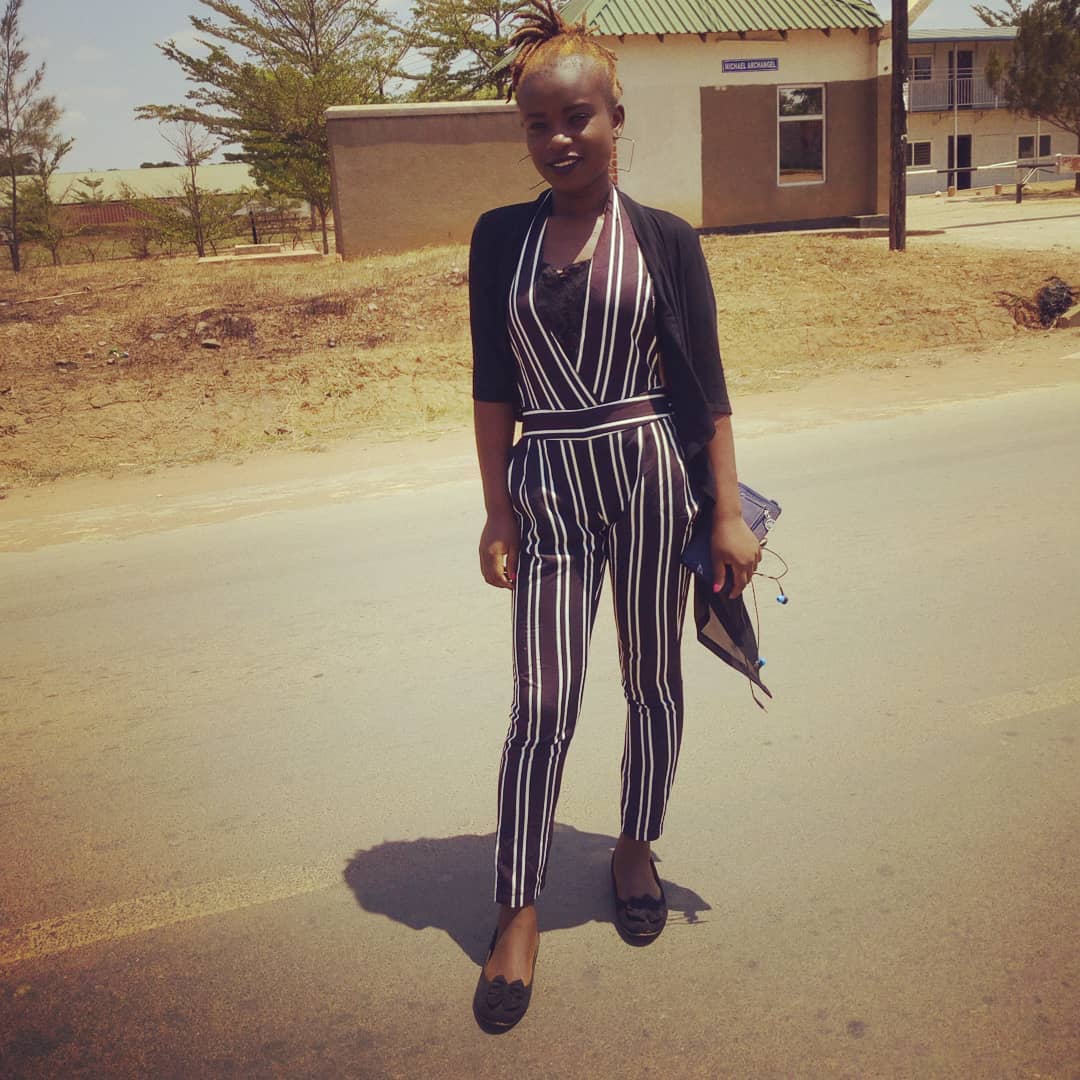 AvrilChanda's tweet photo. What did you hear about girls with dreadlocks?? #savagereplies https://t.co/Rk2DWoOZHg