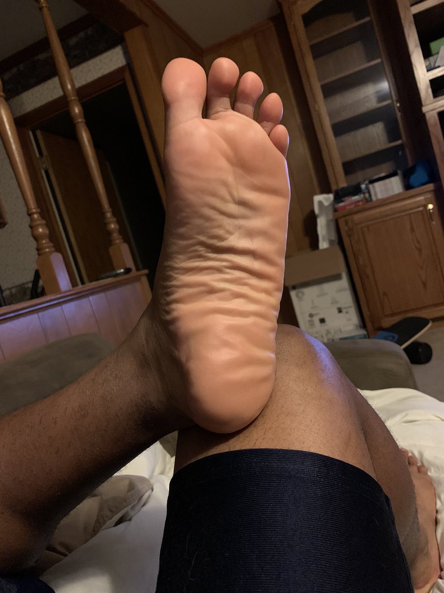 adamjohnsfeet's tweet photo. Tell me what you’d do to my big feet!
#findom #footmaster #cashmaster #finsub #alphafeet #alphdom #malesoles #footfetish #footworship #feet #bigfeet #gayblackfeet #blackmalefeet #paypig #footdom https://t.co/SgrV6SMmq8