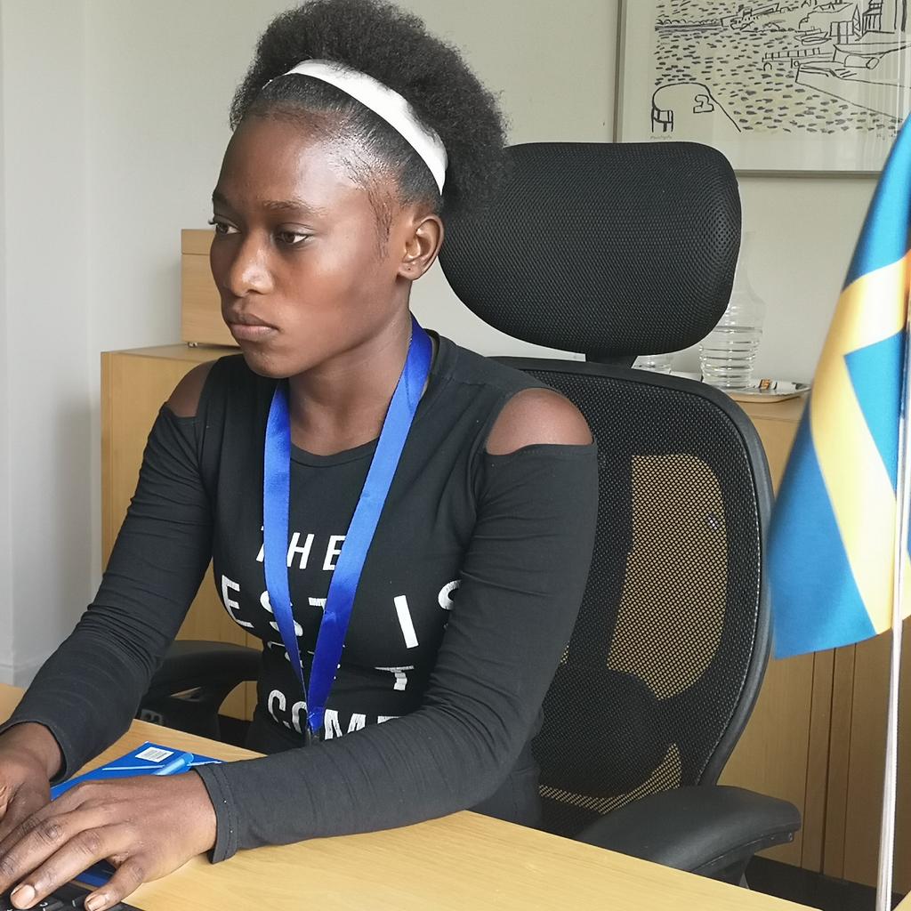 IsmanSara's tweet photo. Ambassadrice pendant une journée. https://t.co/sInTbocwB3