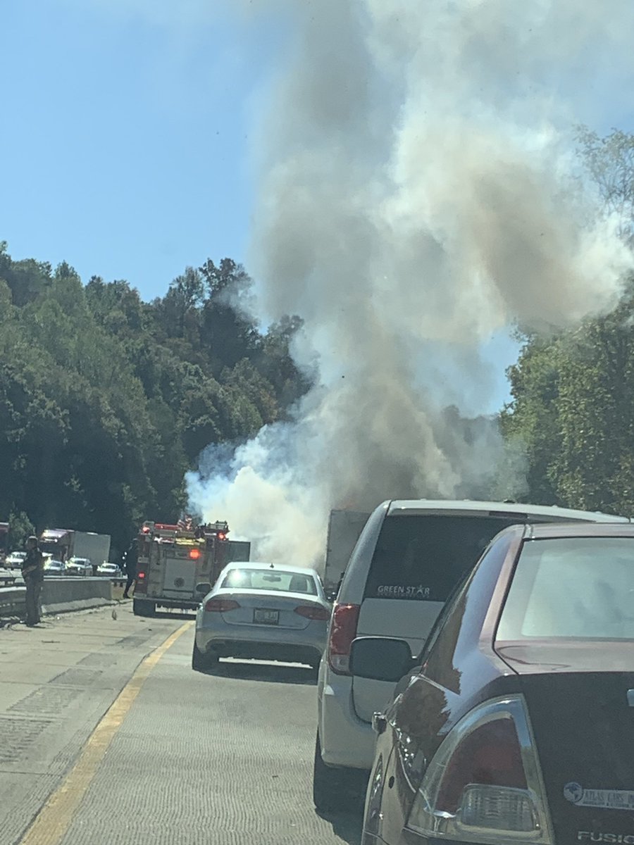 whitmanandwine's tweet photo. I am on I-65 south about 4.5 miles from the first Elizabethtown exit. This happened about 1:30. A semi truck caught on fire.

There was/is also a car accident a few miles further south that happened just before the semi caught on fire.

@WHAS11 @WLKY @wave3news https://t.co/9AcyUiTc2O