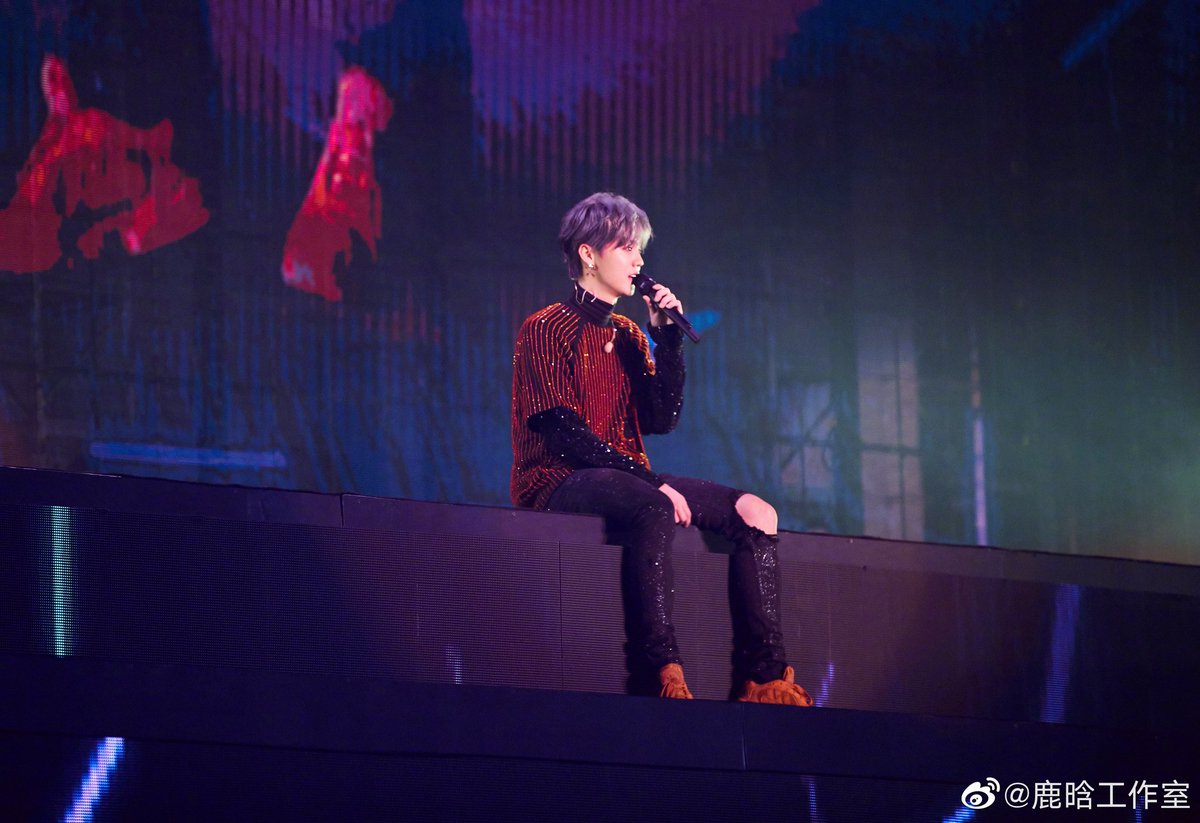 LuHanBrasil's tweet photo. (#INFO) 13/10/19 Hoje faz 1 ano da turnê RE:X em Hangzhou! #LuHanReX #LuHan2ndConcertTour
Atualização do Estúdio do #LuHan: "Na verdade, existe um conto que consegue viajar no tempo e espaço."
(🦌) Tradução de Our Tomorrow ⬆️
© fyluhan
PT-BR @LuHanBrasil https://t.co/JWolRcSPH3