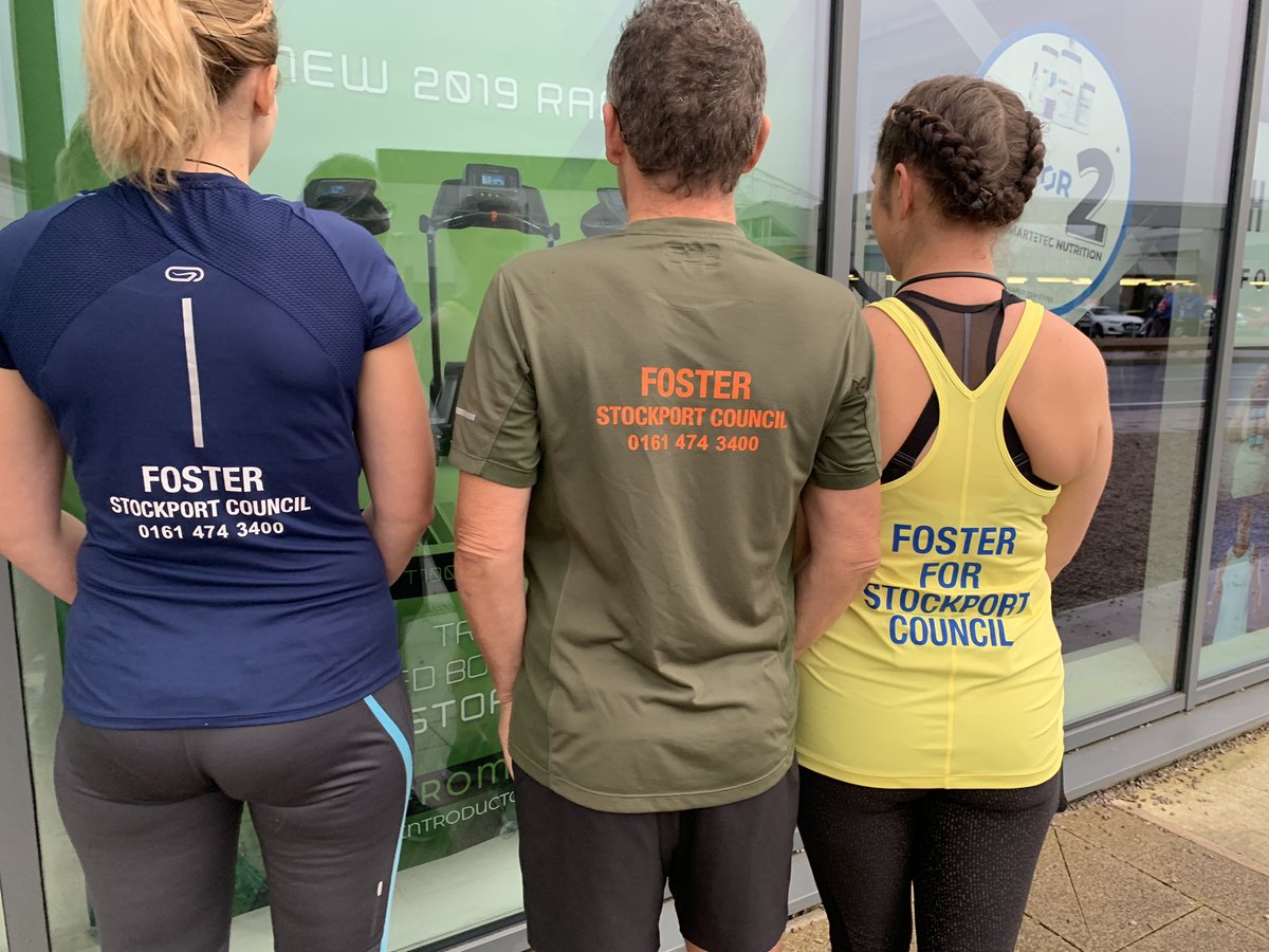 JKateG's tweet photo. @fosteringnet Proudly celebrating our amazing foster carers from @SMBC_Fostering at #MCRhalf today!🥰🏃‍♀️🏃‍♂️🙌🐝 https://t.co/PsUDBWR3VW
