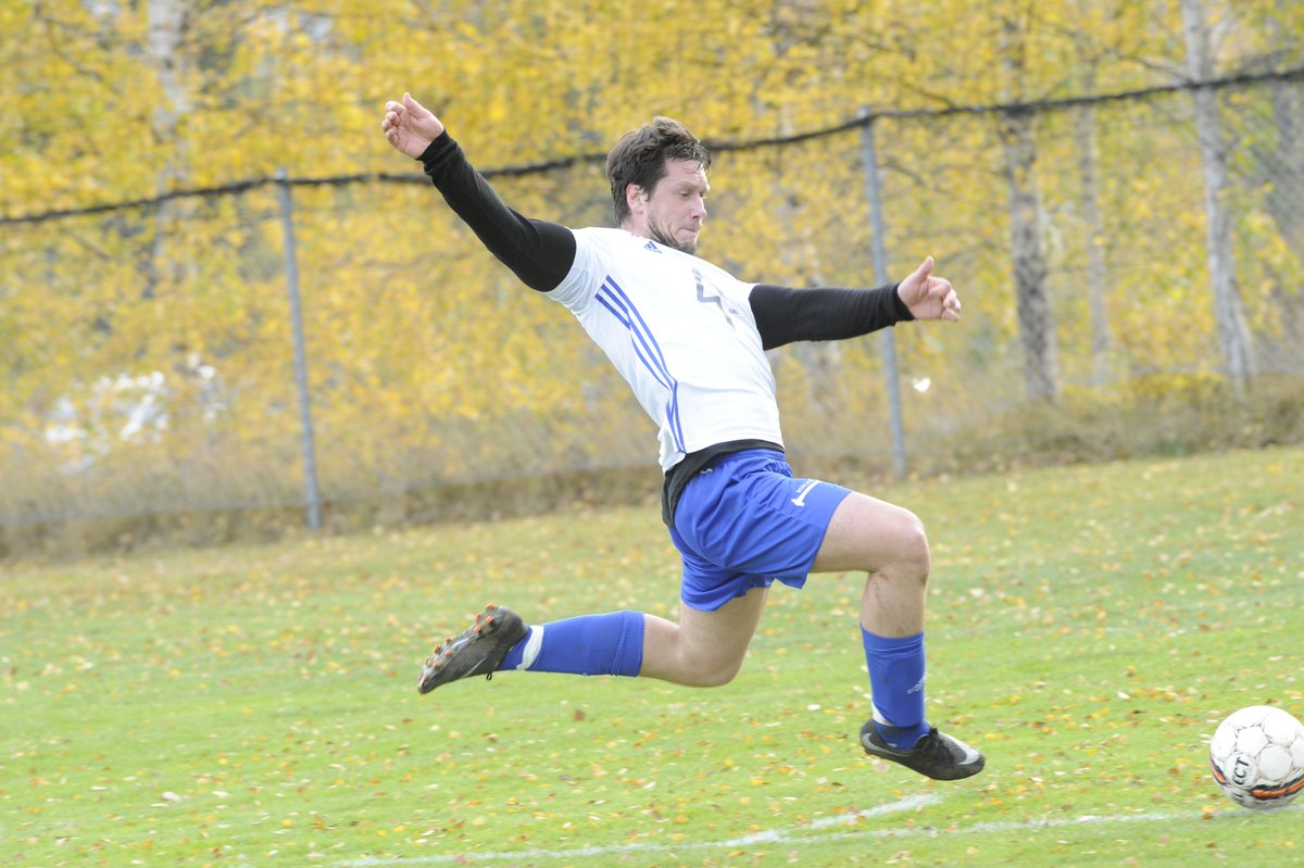Hagbergs hattrick fixade förfesten åt Sommens AIF – kvalfinal mot division 4 väntar under jubileumsåret: "Tror grabbarna löser det" | tranastidning.se/article/hagber…