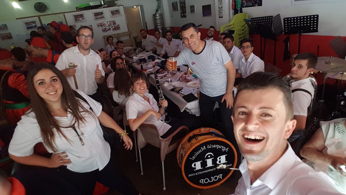 SergioPastorES's tweet image. Reencontres callosins! Seguim en #Callosaenfestes en la Filà Granadinos. Callosa d'en Sarrià. 😍❣️

#LaBIP @BIP_AM