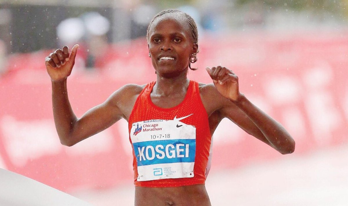 CrossProb's tweet image. Brigid Kosgei just ran the fastest women's marathon of all time.

2:14:04 (5:06 pace)

Destroying Paula Radcliffe's former record by 81 seconds.

World Record.
