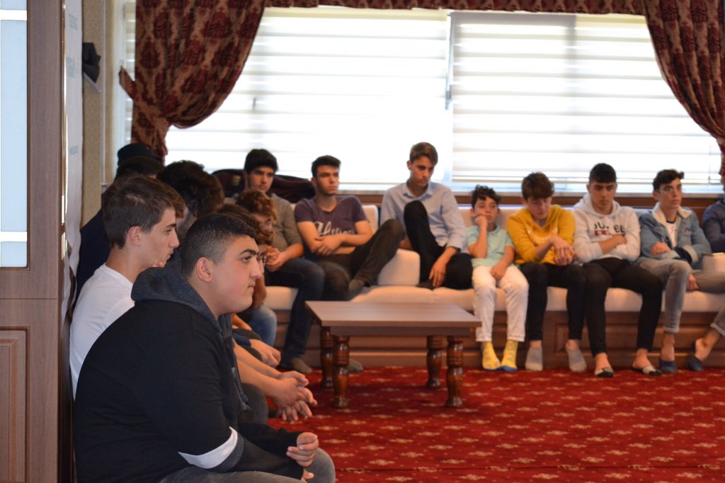 Tügva Lise Genel Merkez 13. Bölge başkanımız Celil beye teşekkür ederiz.
Bu gençlere sözümüz var, yorulmadan çalışmaya devam edeceğiz.