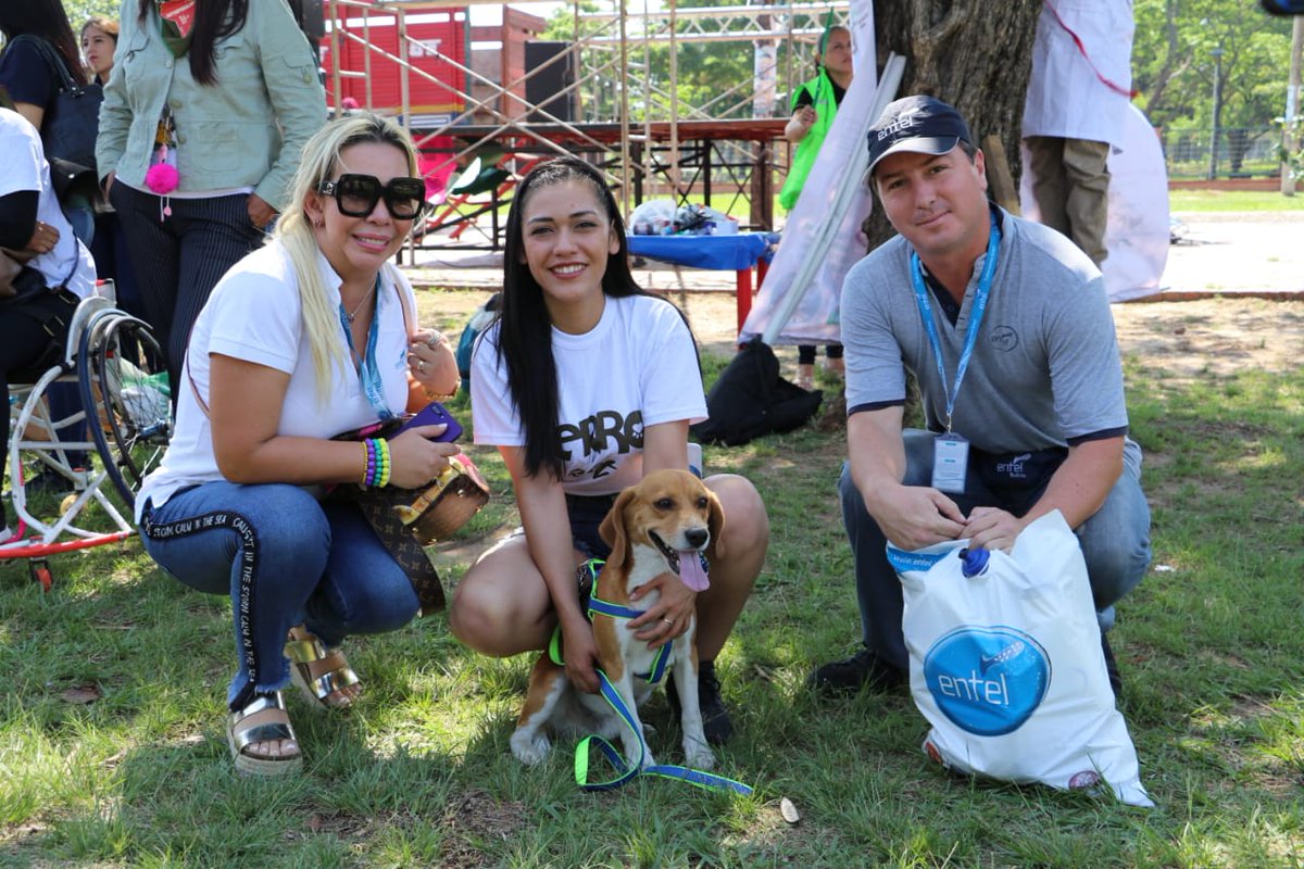 Adriana1989sa's tweet photo. ¡En el #PerroFest con nuestros mejores amigos! 

En #Bolivia el año 2015 promulgamos la ley 700 para el cuidado y contra el maltrato a los animales, desde entonces nuestros perritos tienen un marco legal que los protege. https://t.co/EXxFDarmp2