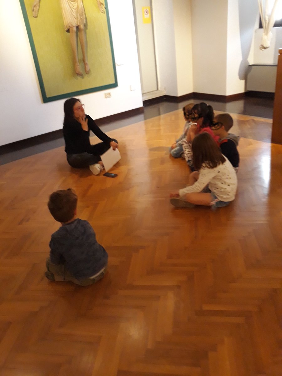MuseiCascia's tweet photo. #famu2019
Vi raccontiamo la bellissima attività “C’era una volta al Museo” a cui questo pomeriggio hanno partecipato molte #famiglie appassionandosi all’uso dell’#argilla creando la loro opera d’#arte.
#MuseiCascia #Museo #bambini #famigliealMuseo #umbria #Cascia #13ottobre https://t.co/iQRsR0VyIM