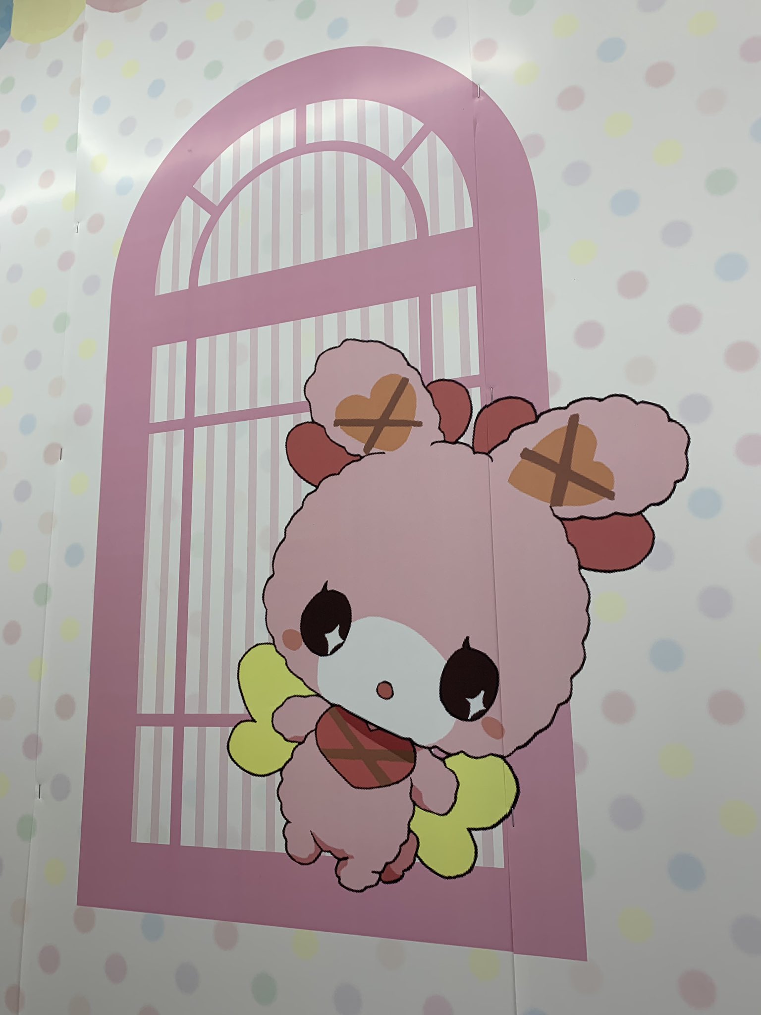 品川きょうと プリパラ ノンシュガーカフェ行ってきましたが 壁にウサチャがいっぱいで幸せでした 私が行った時にお客さん私しかいなかったので この状況はいつもなのかな T Co Xaqacjcc3e Twitter