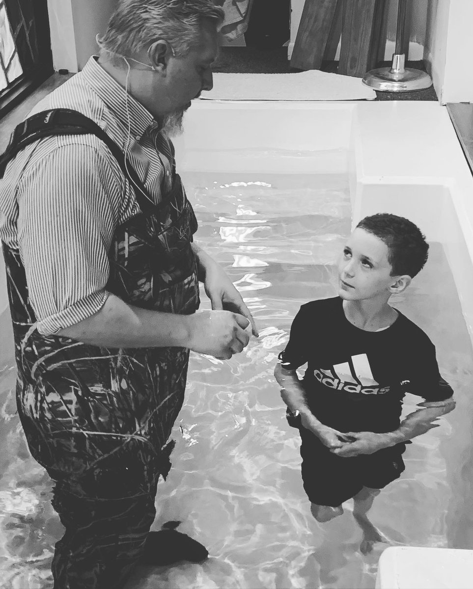 HillcrestYorkSC's tweet photo. This morning we had two beautiful baptisms! Praising Jesus for this beautiful act of obedience to His salvation! https://t.co/uKvofivPqF