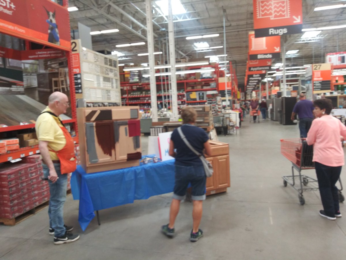 JimmySiegert3's tweet photo. Had a Great Time with our Customers at my First Cabinet Make Over Clinic Yesterday. @M_Carter_SM @2501KaylaD25 @ajones7652 @trinacurtin @kerre81275 @Shane_O_HD2501 @GBHD2501 @yeslikethespice https://t.co/oPtNiFP0M4