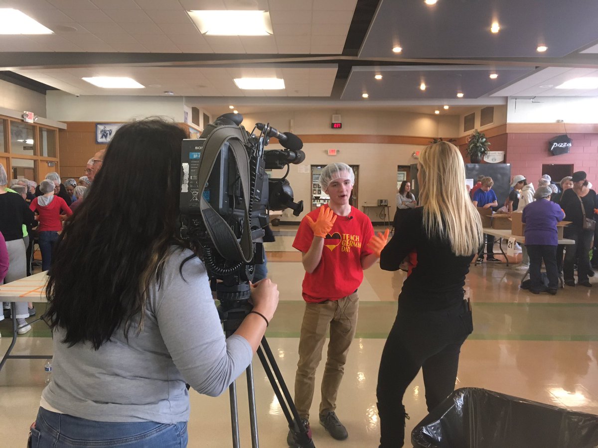 4786nicoletfear's tweet photo. Shoutout to our own Matt and Leighton for leading the @generosityfeeds event yesterday at @NicoletKnights. FEAR was happy to help at this awesome event!  #gogenfeeds #generosityfeeds #stophungerstarthope #fighthunger #feedingmilwaukee #milwaukeecares https://t.co/6H3kYj83KW
